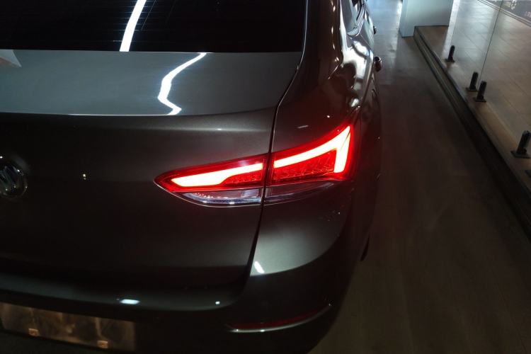 Used Buick GT 2019 15T Dual-Clutch Connected Elite Model China VI Right Rear Taillight