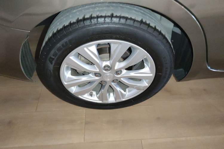 Used Buick GT 2019 15T Dual-Clutch Connected Elite Model China VI Right Rear Wheel Hub