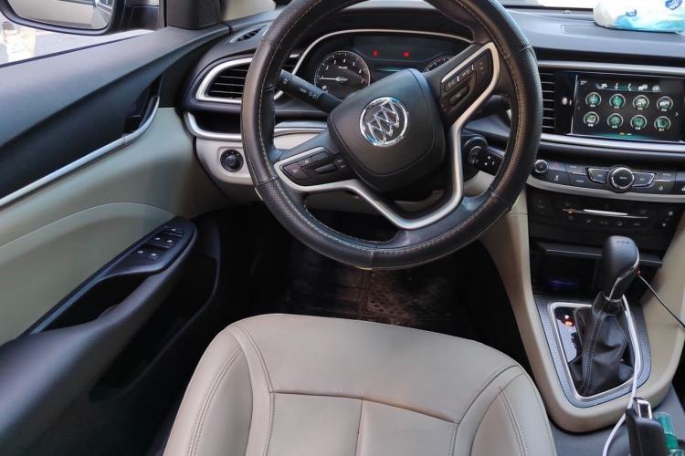 Used Buick GT 2019 15T Dual-Clutch Connected Elite Model China VI Steering Wheel