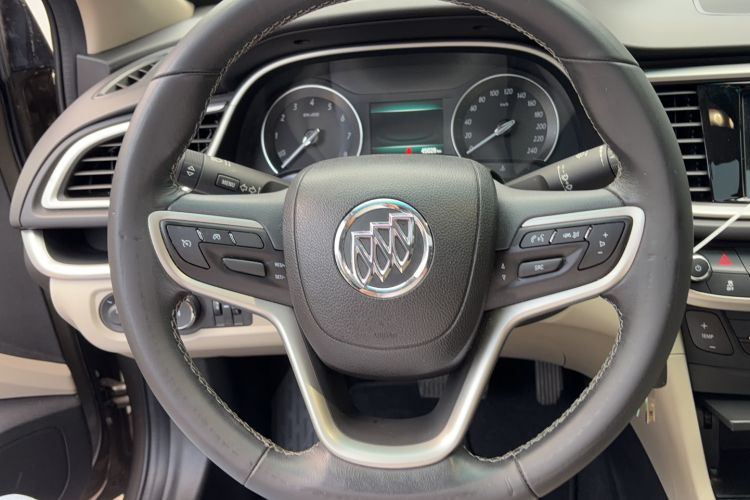 Used Buick GT 2019 15T Dual-Clutch Connected Elite Model China VI Steering Wheel