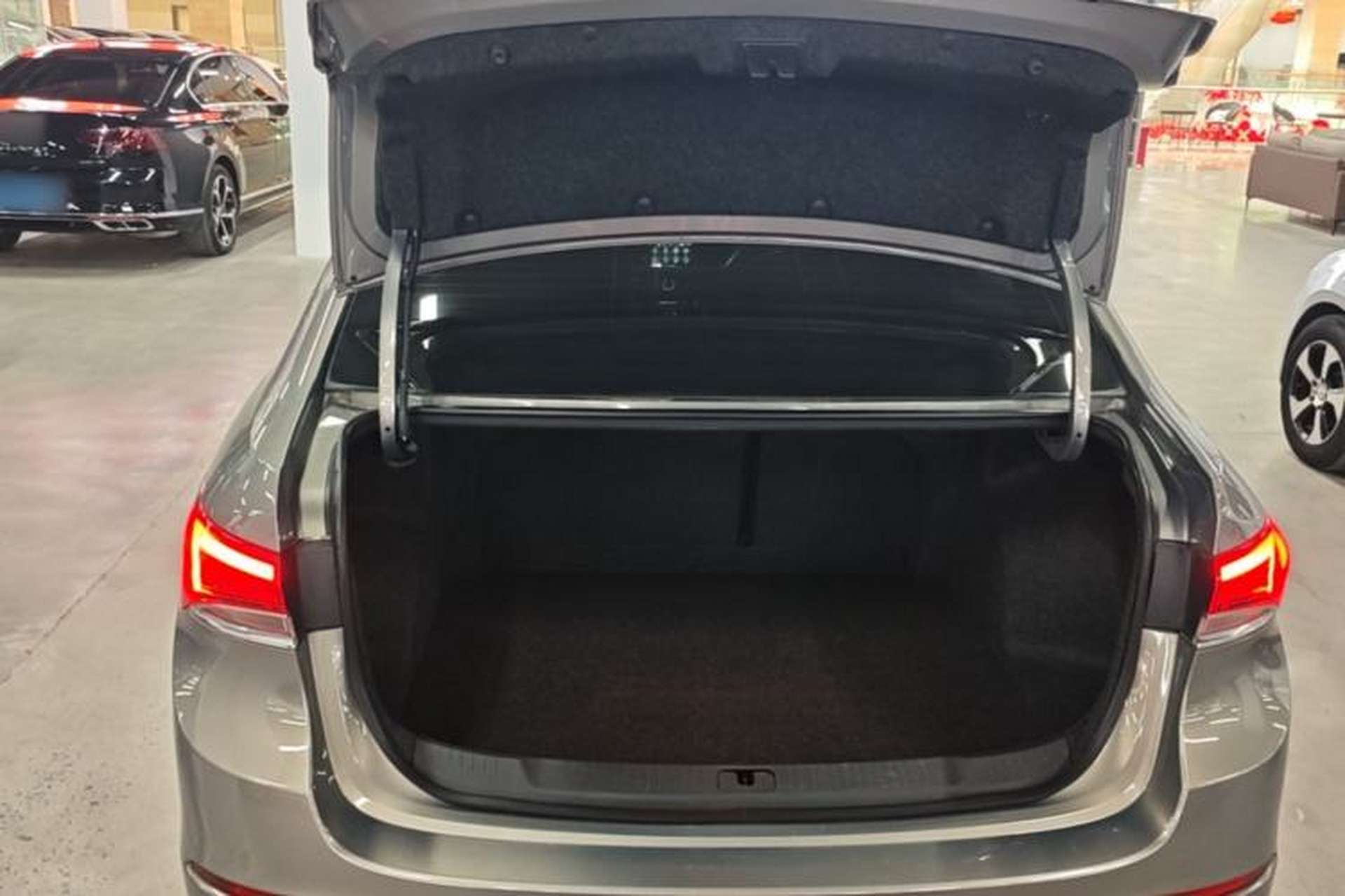 Used Buick GT 2019 18T Automatic Connected Elite Model China VI Standard Trunk