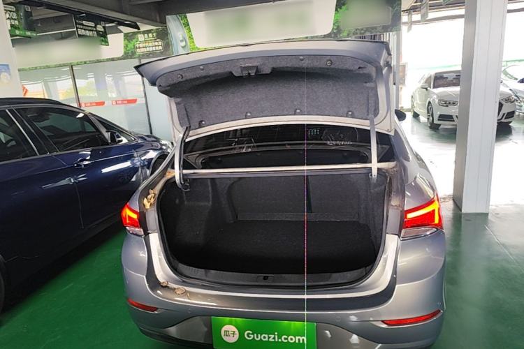 Used Buick GT 2019 18T Automatic Connected Elite Model China VI Standard Trunk