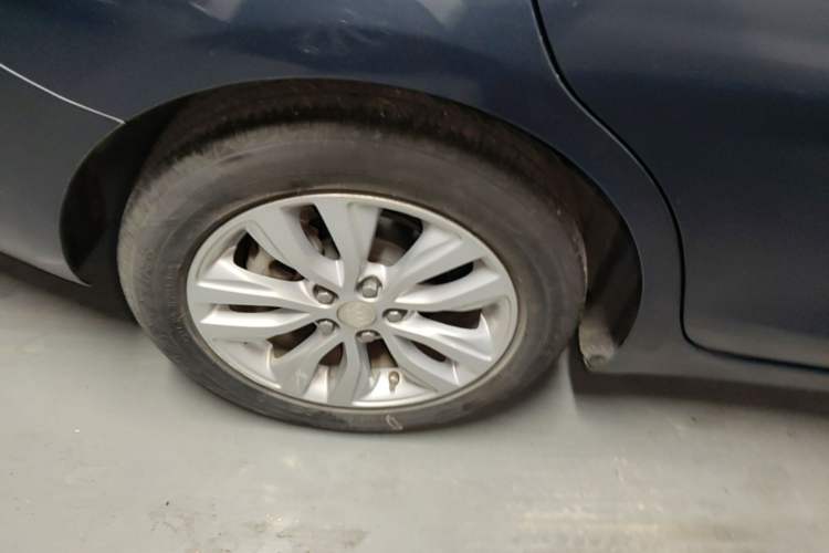 Used Buick GT 2021 Exemplar 1.5L Automatic Elite Version Right Rear Wheel Hub