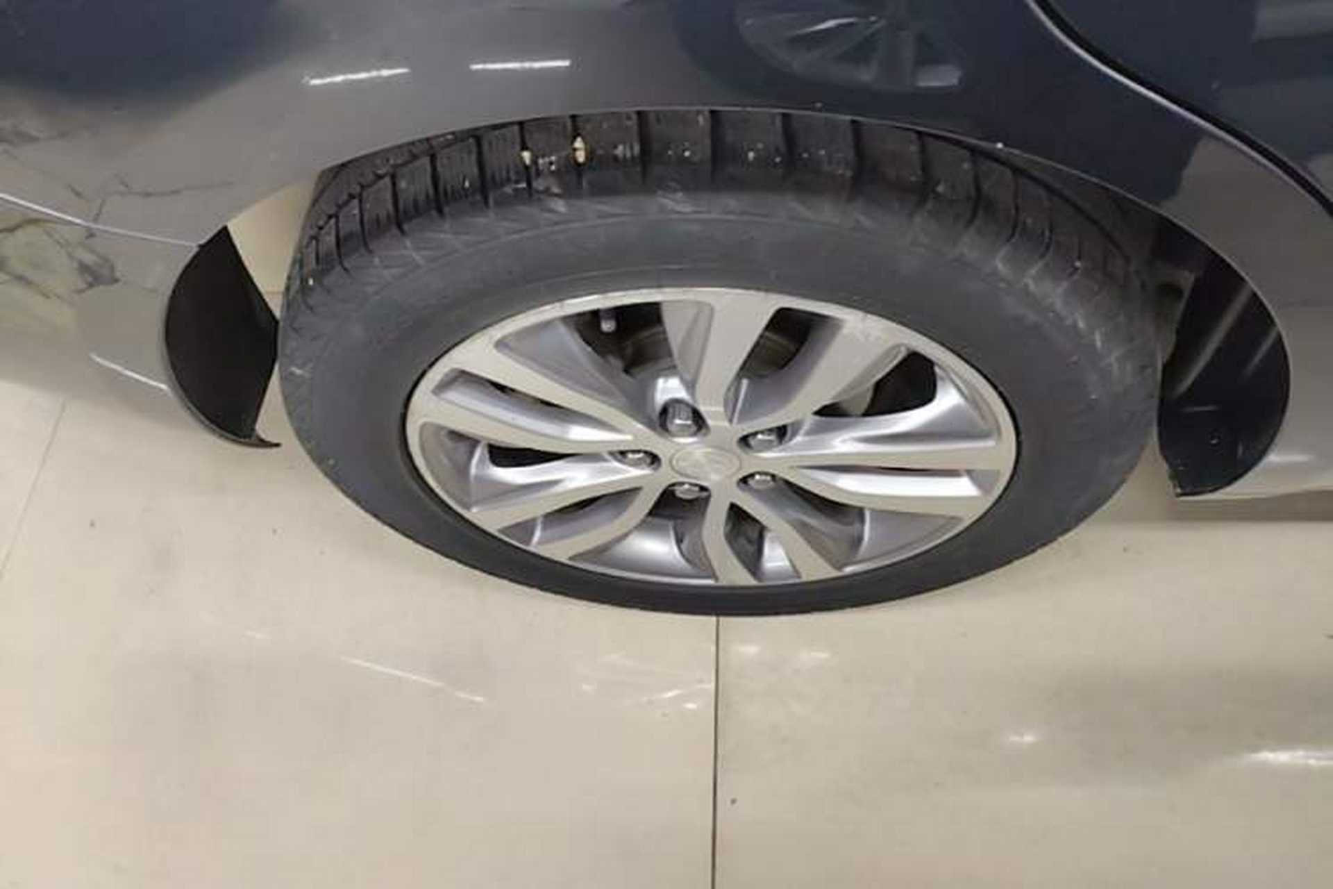 Used Buick GT 2021 1.3T Automatic Mild Hybrid Elite Version Right Rear Wheel Hub