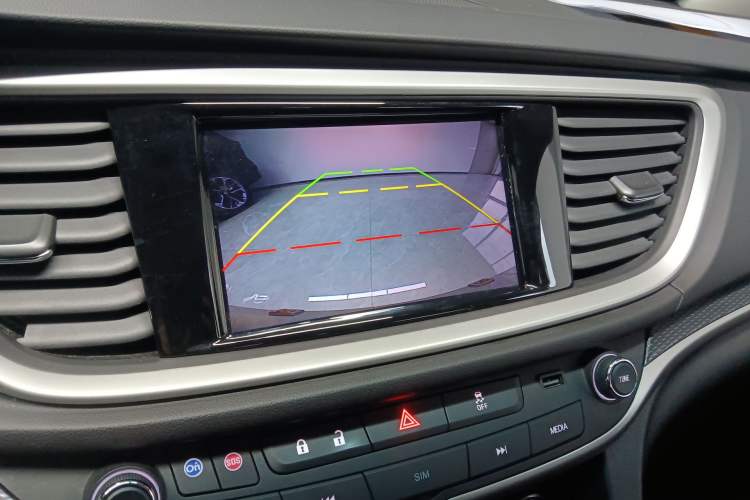 Used Buick GT 2021 Revised Version Flagship 1.5L Automatic Elite Edition Audio And AC Panel