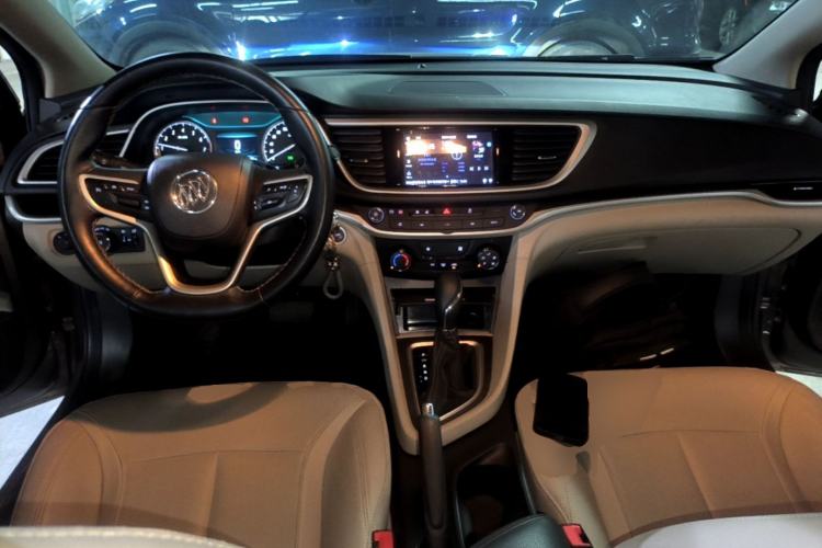 Used Buick GT 2021 Revised Version Flagship 1.5L Automatic Elite Edition Center Console