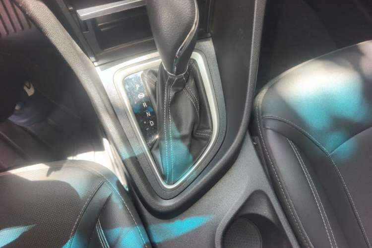 Used Buick GT 2021 Revised Version Flagship 1.5L Automatic Elite Edition Gear Lever