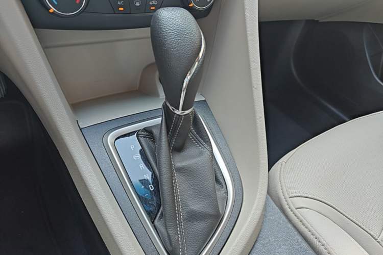 Used Buick GT 2021 Exemplar 1.5L Automatic Elite Version Gear Lever
