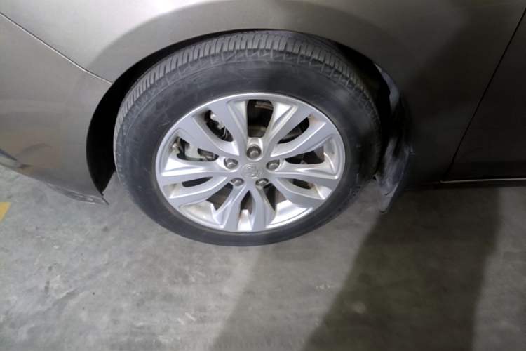 Used Buick GT 2021 Revised Version Flagship 1.5L Automatic Elite Edition Left Front Wheel Hub