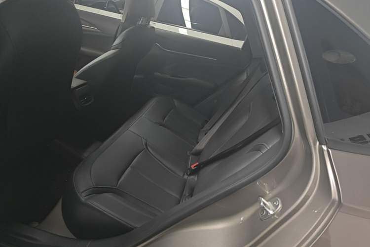 Used Buick GT 2021 Revised Version Flagship 1.5L Automatic Elite Edition Left Rear Seat