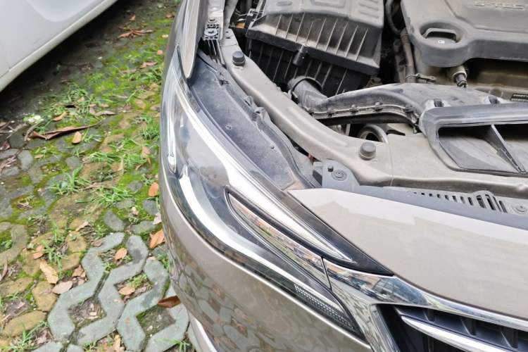 Used Buick GT 2021 Exemplar 1.5L Automatic Elite Version Right Front Headlight