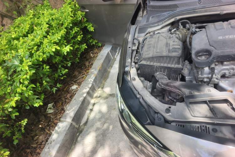 Used Buick GT 2021 Revised Version Flagship 1.5L Automatic Elite Edition Right Front Headlight