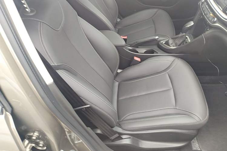 Used Buick GT 2021 Revised Version Flagship 1.5L Automatic Elite Edition Right Front Seat