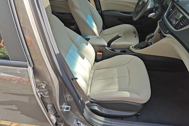 Used Buick GT 2021 Exemplar 1.5L Automatic Elite Version Right Front Seat