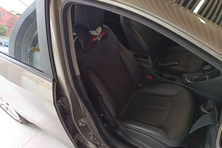 Used Buick GT 2021 Revised Version Flagship 1.5L Automatic Elite Edition Right Front Seat