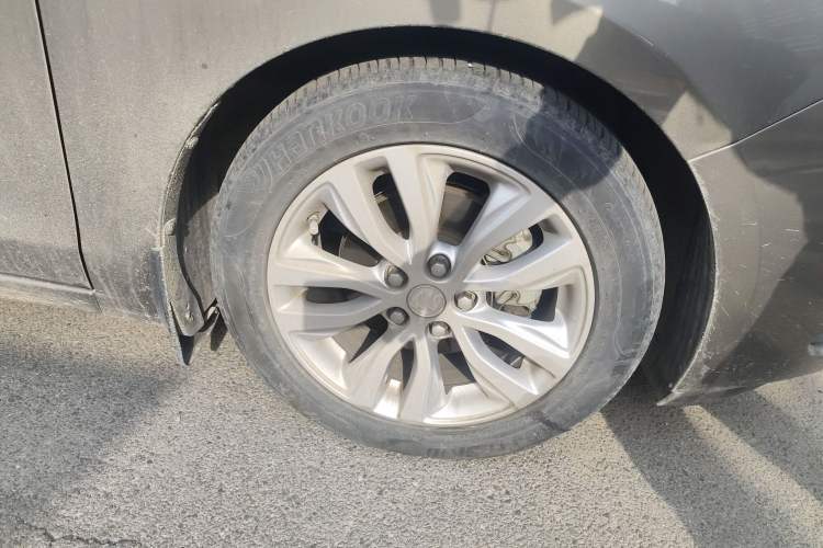 Used Buick GT 2021 Exemplar 1.5L Automatic Elite Version Right Front Wheel Hub