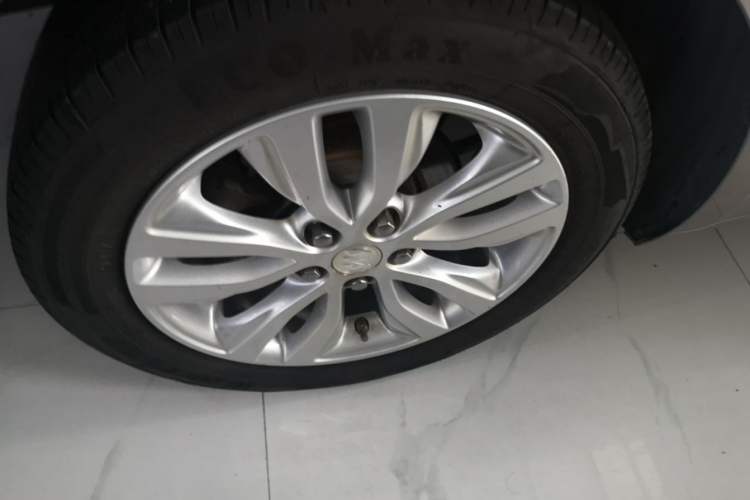 Used Buick GT 2021 Revised Version Flagship 1.5L Automatic Elite Edition Right Rear Wheel Hub