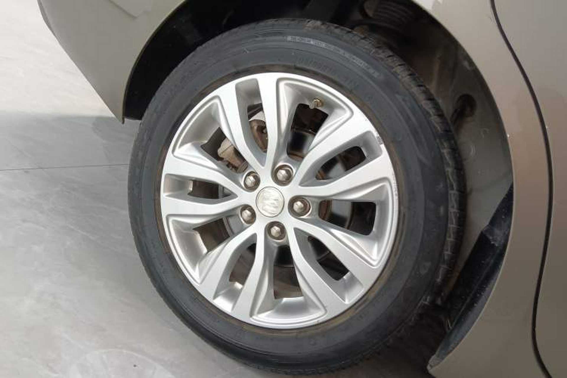 Used Buick GT 2021 Revised Version Flagship 1.5L Automatic Elite Edition Right Rear Wheel Hub