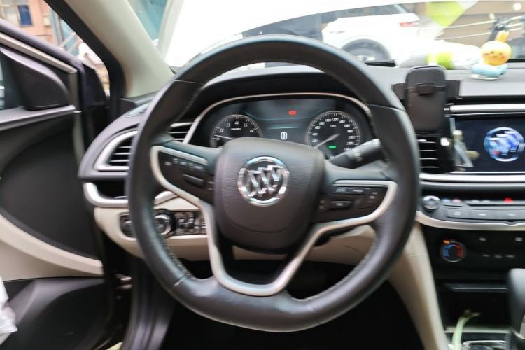 Used Buick GT 2021 Exemplar 1.5L Automatic Elite Version Steering Wheel