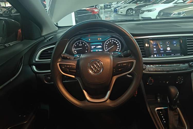 Used Buick GT 2021 Revised Version Flagship 1.5L Automatic Elite Edition Steering Wheel