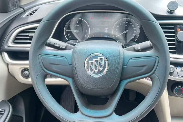 Used Buick GT 2021 Exemplar 1.5L Automatic Elite Version Steering Wheel