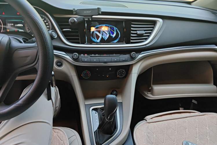 Used Buick GT 2021 Exemplar 1.5L Automatic Elite Version Audio And AC Panel