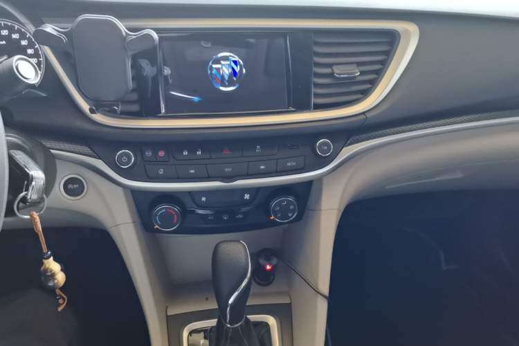 Used Buick GT 2021 Exemplar 1.5L Automatic Elite Version Audio And AC Panel
