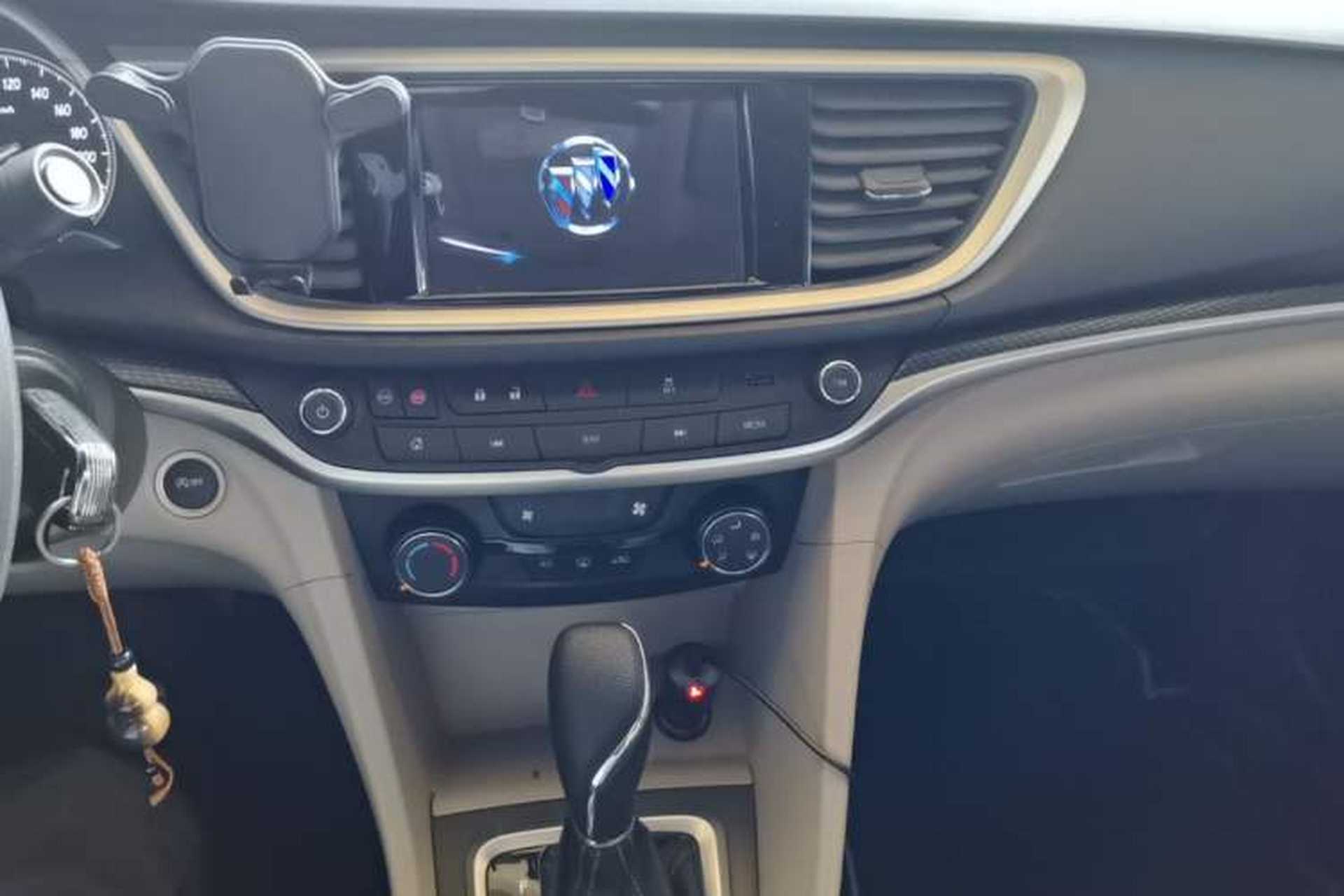 Used Buick GT 2021 Exemplar 1.5L Automatic Elite Version Audio And AC Panel