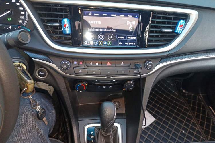 Used Buick GT 2021 Revised Version Flagship 1.5L Automatic Elite Edition Audio And AC Panel