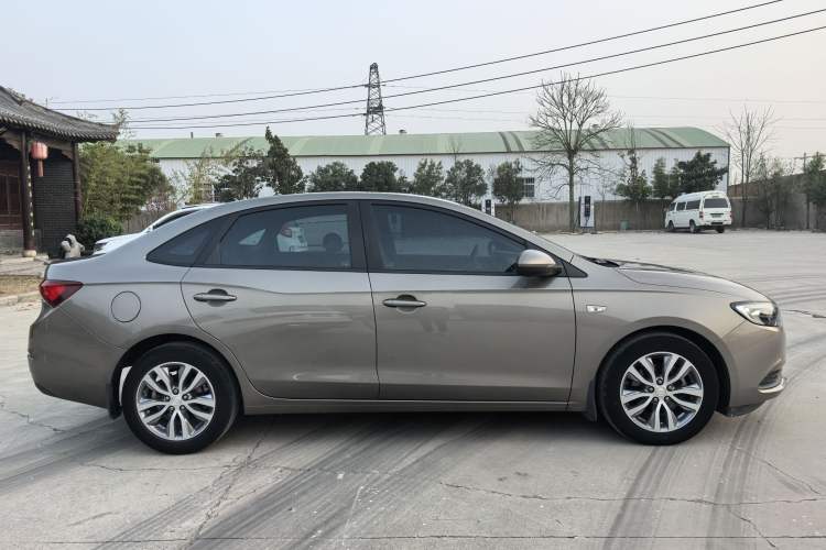 Used Buick GT 2021 1.3T Automatic Mild Hybrid Elite Version Exterior 3