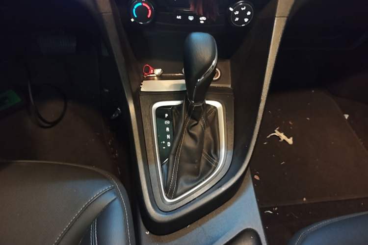 Used Buick GT 2021 1.3T Automatic Mild Hybrid Elite Version Gear Lever