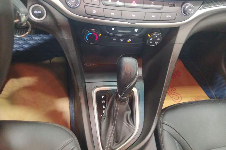 Used Buick GT 2021 Revised Version Flagship 1.5L Automatic Elite Edition Gear Lever