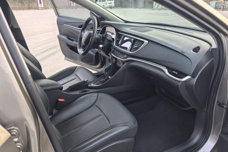 Used Buick GT 2021 1.3T Automatic Mild Hybrid Elite Version Interior 11