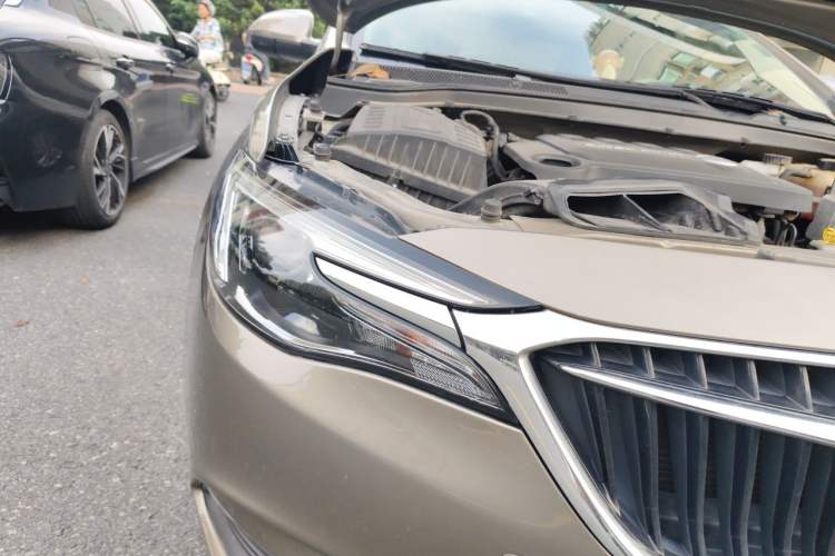 Used Buick GT 2021 Revised Version Flagship 1.5L Automatic Elite Edition Right Front Headlight