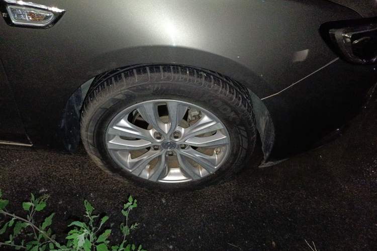 Used Buick GT 2021 Revised Version Flagship 1.5L Automatic Elite Edition Right Front Wheel Hub