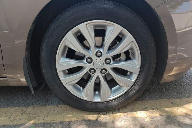 Used Buick GT 2021 Revised Version Flagship 1.5L Automatic Elite Edition Right Front Wheel Hub