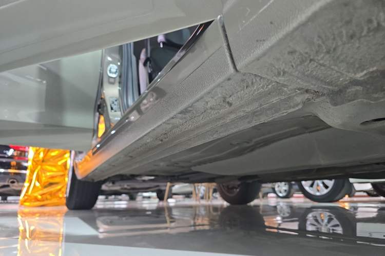 Used Buick GT 2021 Revised Version Flagship 1.5L Automatic Elite Edition Right Side Sill