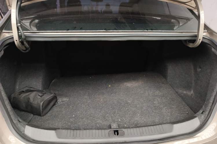 Used Buick GT 2021 1.3T Automatic Mild Hybrid Elite Version Trunk
