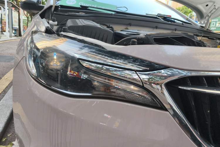 Used Buick GT 2021 Revised Version Flagship 1.5L Automatic Elite Edition Right Front Headlight