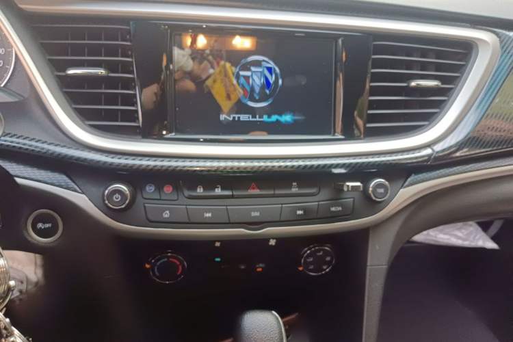 Used Buick GT 2021 Revised Version Flagship 1.5L Automatic Elite Edition Audio And AC Panel