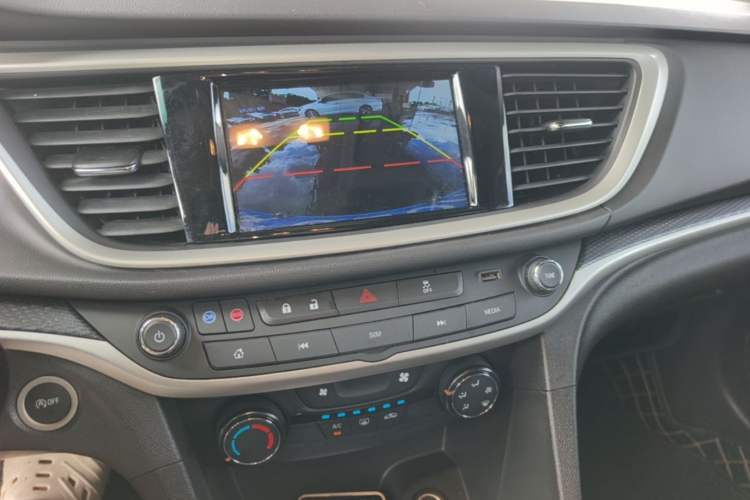 Used Buick GT 2021 Revised Version Flagship 1.5L Automatic Elite Edition Audio And AC Panel