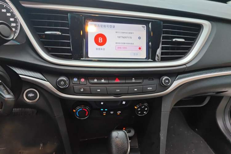 Used Buick GT 2021 Revised Version Flagship 1.5L Automatic Elite Edition Audio And AC Panel