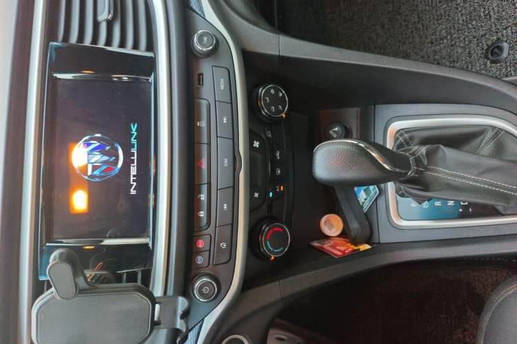 Used Buick GT 2021 Revised Version Flagship 1.5L Automatic Elite Edition Audio And AC Panel
