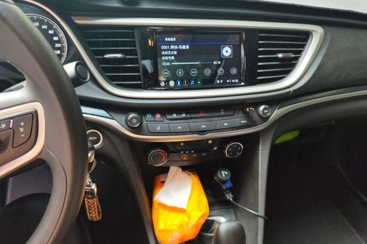 Used Buick GT 2021 Revised Version Flagship 1.5L Automatic Elite Edition Audio And AC Panel
