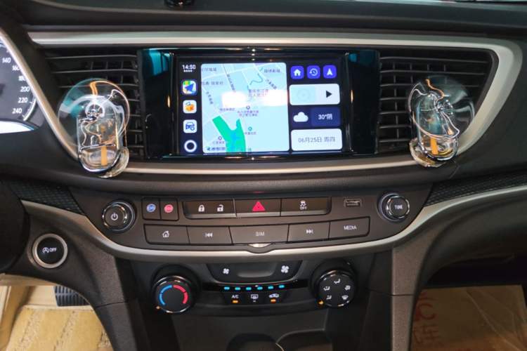 Used Buick GT 2021 Revised Version Flagship 1.5L Automatic Elite Edition Audio And AC Panel