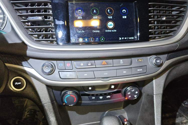 Used Buick GT 2021 Revised Version Flagship 1.5L Automatic Elite Edition Audio And AC Panel