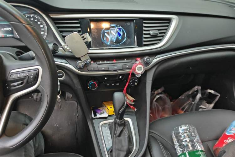 Used Buick GT 2021 Revised Version Flagship 1.5L Automatic Elite Edition Audio And AC Panel