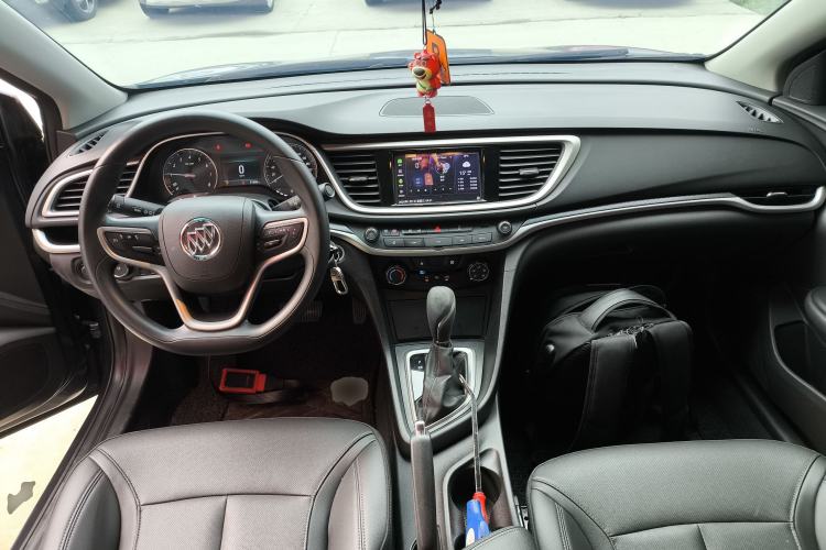 Used Buick GT 2021 Revised Version Flagship 1.5L Automatic Elite Edition Center Console