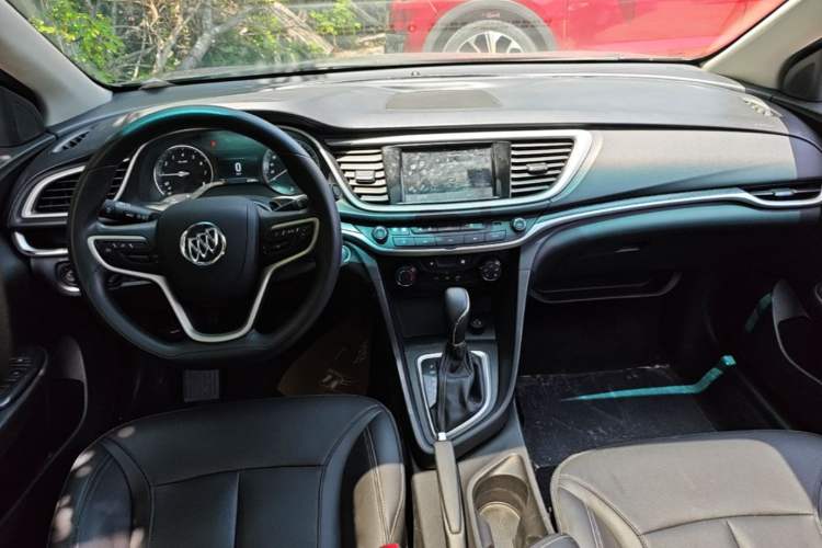 Used Buick GT 2021 Revised Version Flagship 1.5L Automatic Elite Edition Center Console