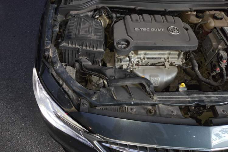 Used Buick GT 2021 Revised Version Flagship 1.5L Automatic Elite Edition Engine Bay Right